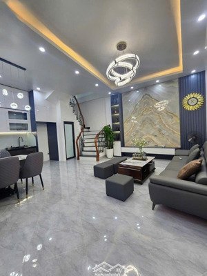 cho thuê nhà mới 56m*5 tầng,ngõ hoà bình 3, gần vành đai 2, p minh khai, hai bà trưng, giá 16 triệu