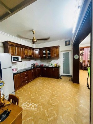 tập thể chung cư tầng thấp lò đúc, hai bà trưng. hà nội. thoáng sáng dã man 70m2 rộng 4,2 tỷ. có tl