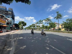 hoa hậu cực đẹp mặt phố ngô gia tự - lb. vỉa hè rộng kinh doanh sầm uất. tiện xây toà nhà vp 183m2