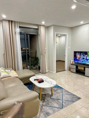 chung cư sky center, phổ quang, tb: 75m2, 2p ngủ, ntcc, 17triệu