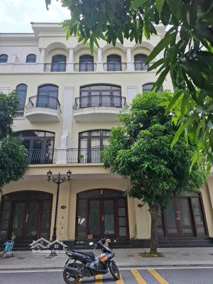 chính chủ cần bán liền kề 63m2( ban công to )pk chà là dự án vinhomes ocean park 2 giá thỏa thuận