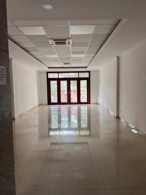 cho thuê văn phòng nguyên căn trống suốt tại him lam kênh tẻ giá 70tr