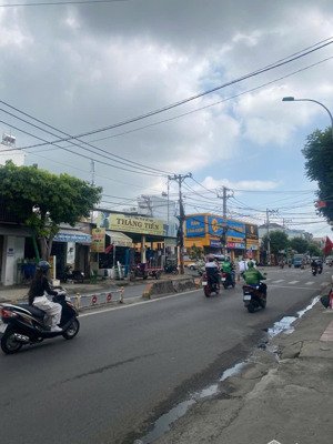 nhà mt dương thị mười 130m2 thổ cư. ngang 5m khu vực kd sầm uất. giá 12,99tỷ tl