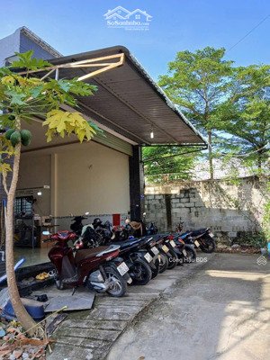 bán nhà hẻm lý thường kiệt, p. dĩ an. gần chợ dĩ an. dt: 197m2. ngang 6m. thổ cư 160m2. giá: 5.2 tỷ