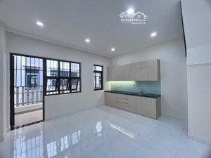 cần bán nhà phố liền kề sim city nội thất như hình .