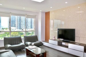 the manor hcm cho thuê căn hộ 3 phòng ngủ nhà mới full nội thất, 120m2 28tr bao phí, lhe 