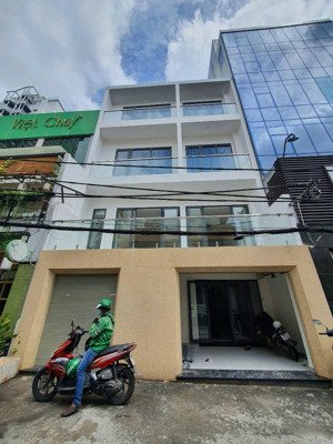 cho thuê nhà mới xây 4 tầng, quận 3