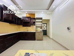 phòng studio đầy đủ tiện nghi ở gò dầu