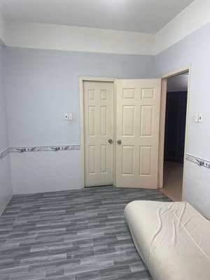 chung cư ngô gia tự quận 10: 2 p ngủ, 75m2, 10tr/th