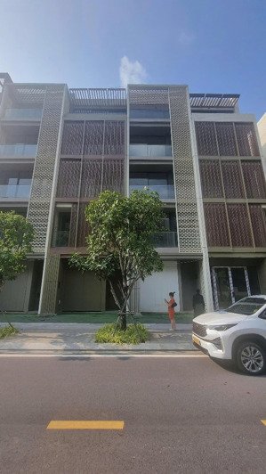 bán gấp nhà phố global city - giá chốt trong tuần này 36 tỷ đối diện công viên rẻ nhất dự án