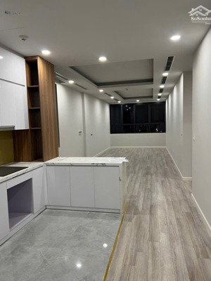 chính chủ cho thuê căn 3 ngủ cơ bản 110m2 tại mipec rubik - 122 xuân thuỷ giá 19tr. 0917.:748,;822