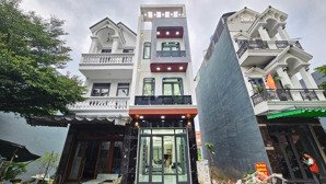 nhà hoàn công đúc 3 tấm rẻ nhất kdc phú hồng thịnh 8