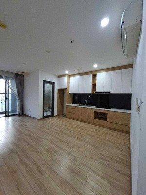 cho thuê ở ngay căn hộ 2 phòng ngủ nội thất cơ bản tại dự án mới bonanza duy tân chỉ từ 12tr/tháng