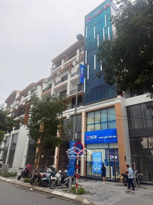chỉ 1 căn hoa hậu đẹp nhất- không đối thủ-shop đế không chênh- sở hữu lâu dài- đã sằn sàng bàn giao