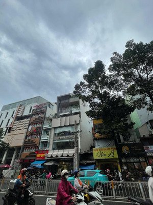 mặt tiền đường nguyễn tri phương 4.3x16m, nhà 4 lầu vị trí đẹp ngay đại học kinh tế giá 24.8 tỷ tl