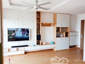 gia đình bán nhà trong năm, căn hộ 68m2, view biệt thự, thoáng mát, yên tĩnh
