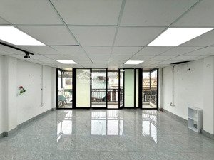 bán nhà phố kim mã, 80m, mt 6,5m, tk 6t thang máy, kd sầm uất hoặc làm vp, vài bước ra hồ thủ lệ.