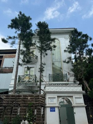 bán biệt thự đơn lập ở phố trích sài- võng thị- 175m-2 tầng- 60 tỷ