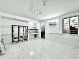dãy trọ trệt mới xây 100% - tone trắng - sẵn máy lạnh-tủ áo-kệ bếp