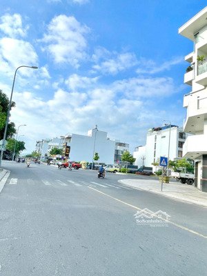 bán đất đường thích quảng đức đoạn ngay ngã 4 đường số 22 - kđt vcn phước long 1, p nam nha trang