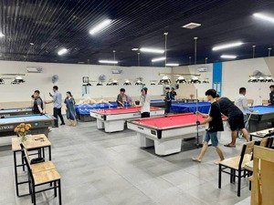 cho thuê mặt bằng bạch đằng nối dài . 2000 m2 . trung tâm thành phố