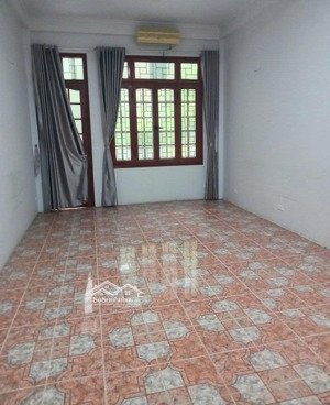nhà phố làng nghề đa hội gần khu sản xuất phù hợp làm kho xưởng kd tốt