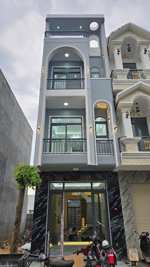nhà 3 tấm hoàn công full nội thất trong khu dân cư 1/500