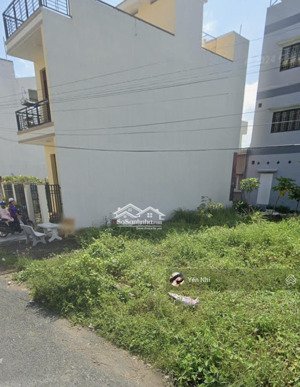 cần bán đất mt nguyễn hoàng, mỹ hoà, long xuyên, an giang. 120m2, shr