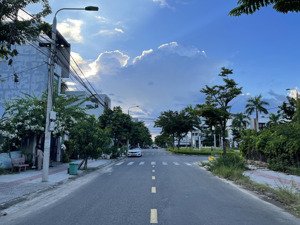 bán đất đường huỳnh văn gấm (hướng đông bắc), đảo vip, hoà xuân, đà nẵng