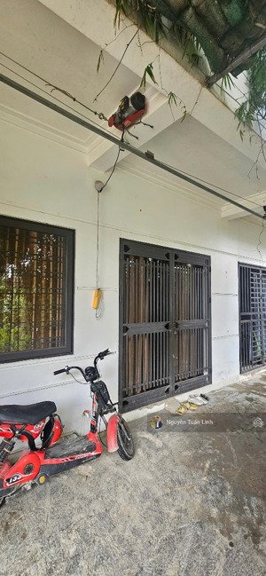 nhà 3 tầng 40m2 thuỵ hà, bắc hồng, nhỏ tiền, gần vin bắc hồng