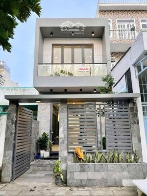 chú sáu bán nhà đoàn văn bơ, p13, quận 4. dt 83m2 gần đh nguyễn tất thành, thpt nguyễn trãi