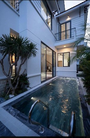 bán căn villa mới đẹp, ngay biển mỹ khê, mỹ an, ngũ hành sơn. cho thuê ngay có dòng tiền