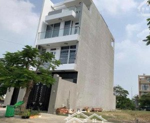 duy nhất lô 100m2 (5x20) trung tâm hành chính quận 9 giá 2 tỷ 3 sổ hồng sẵn công chứng