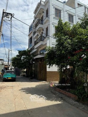 đất 1 xẹc bờ kè lê đức thọ đường 6m xe hơi tới nơi