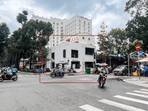góc 2mt phạm ngọc thạch-nguyễn đình chiểu quận 3 - dt 10x14m, trệt lầu. dễ nhận diện thương hiệu