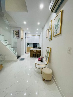 bán nhà văn cao, mặt ngõ, 10m ra phố, nhà mới.