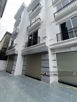 chỉ nói đẹp- nhà 4 tầng - nhỉnh 4 tỷ- 4pn. ngay đại lộ thăng long. 20p tt hà nội. oto đỗ ngày đêm