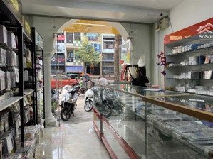cho thuê nhà mới, mặt tiền đường 3/2, trệt 6 lầu, 11 phòng ngủ, 11 wc - có thang máy