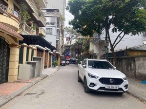 kim đồng , vỉa hè , ô tô tránh , kinh doanh văn phòng ,6 tầng thang máy , mt 5m , 65m2 , hơn 20 tỷ