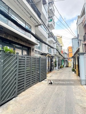 12 phòng chdv sẵn 5 tầng + thang máy khu phan xích long, pn - nh 4,3x16m - 68 tr/th - chỉ 13,5 tỷ