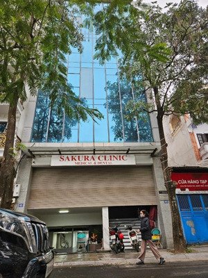 bán nhà mặt phố trịnh công sơn, view hồ sen, 150m2 giá 90 tỷ