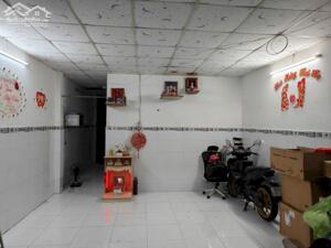 Bình Tân, mặt tiền kinh doanh, nhà 3 tầng, 135m, giá rẻ.