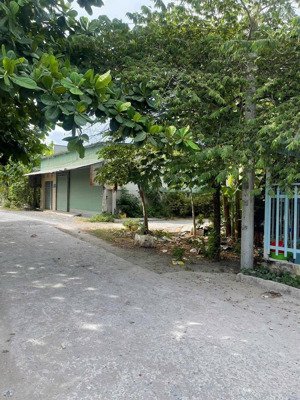 100m2 - 5x20m , thông số đẹp- hẻm xe hơi thông -nguyễn văn tạo-nhà bè .3tỷ550 hiện trạng nhà