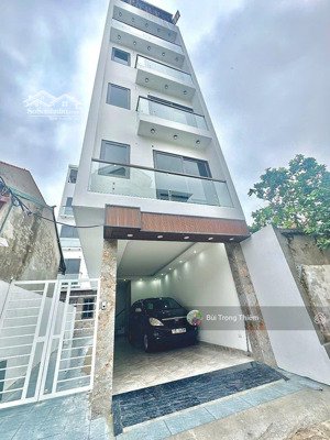 8.5 tỷ sở hữu nhà đẹp lô góc 6 tầng thang máy ở bát khối long biên 50m2 ô tô vào nhà - 6 phòng ngủ