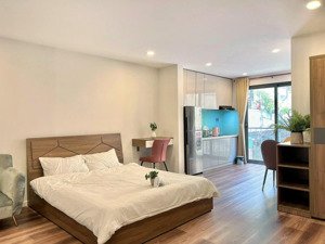 căn hộ ban công 30m2 full quận 10 nguyễn tri phương gần đh kinh tế ueh vạn hạnh mall huflit hce