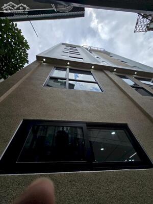 Bán nhà Nguyễn Văn Cừ,Long Biên 6 tầng,45m,mt8.5m gần oto nhỉnh 9 tỷ