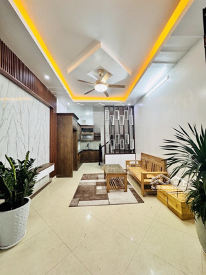 nhà tây trà 30m 5tầng giá cực tốt nhỉnh 5 tỷ, full nội thất, ngõ ô tô tránh, sđcc, ko quy hoạch