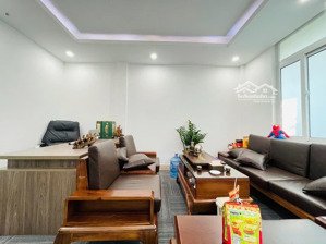 ( chính chủ) tôi cần bán nhà mp đại la, q hbt, dt 80 m, 5 tầng, mt 4.2 m, giá 42 tỷ.