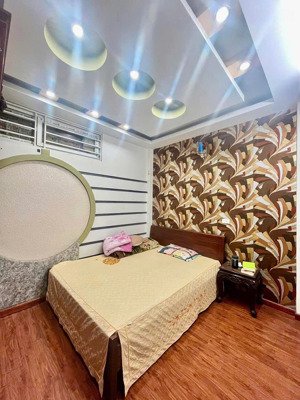 nhà dân xây mới siêu hiếm-20m ra phố-ngõ ba gác-đầy đủ công năng-giá chỉ 9.1 tỷ