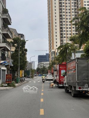 bán gấp căn nhà 4 tầng phân lô vỉa hè kđt ngô thì nhậm-trung tâm q.hà đông-giá đầu tư-76m2-16.3tỷ